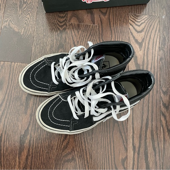 Black vans high top sneakers - Picture 5 of 5